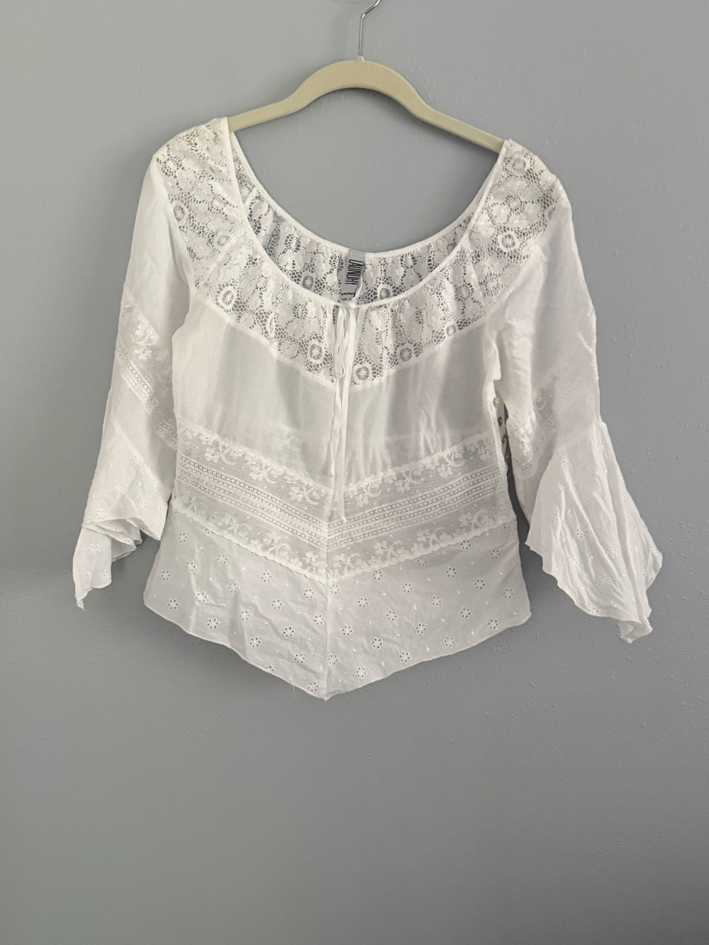 Laundry By Shelli Segal White Eyelet Lace Peasant Top